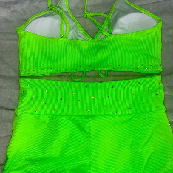 Neon Green Cheer/Dance Tryout Outfit - Picture 3 of 4